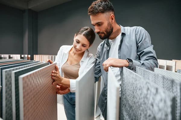 Piastrelle di tendenza: come scegliere colori e materiali per ogni stanza
