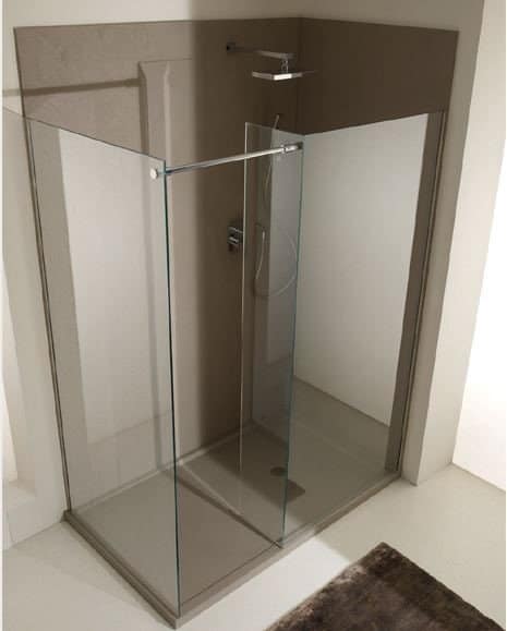 Box doccia walk in in Varese, soluzione moderna e elegante per il bagno.
